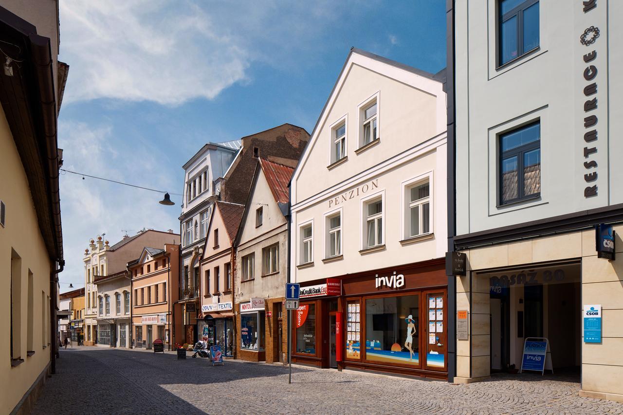 Penzion Na Namesti Dvůr Králové nad Labem Dış mekan fotoğraf